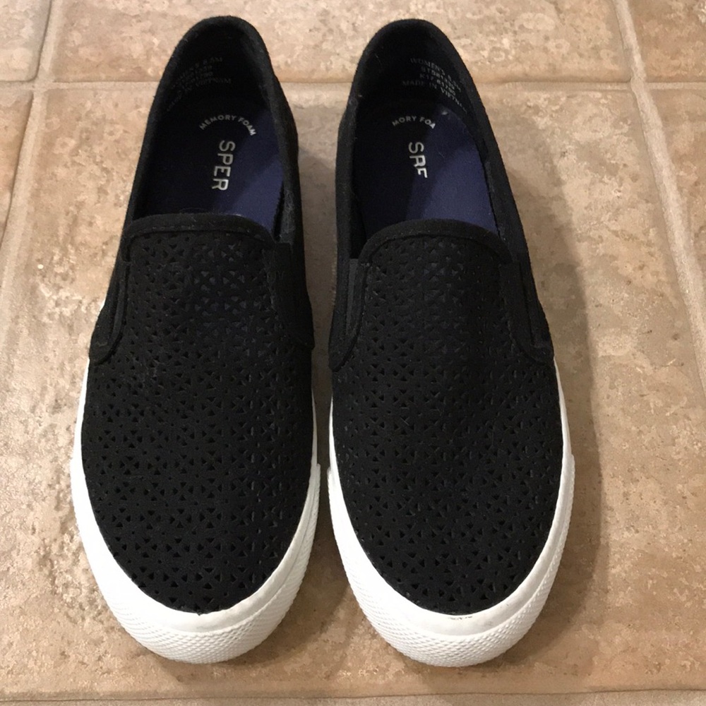 Sperry Seaside Perforated Sneaker